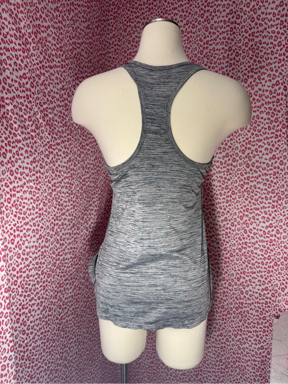 3 Tank Tops - Picture 8 of 9